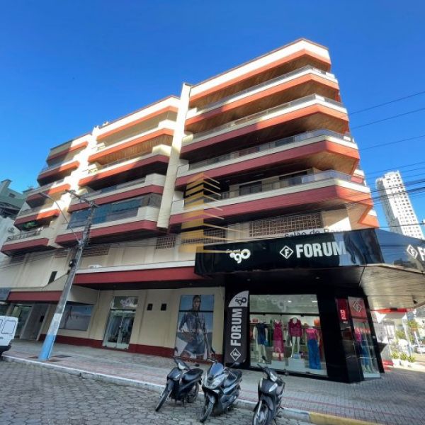 Temporada 2 quartos quadra mar em Meia Praia