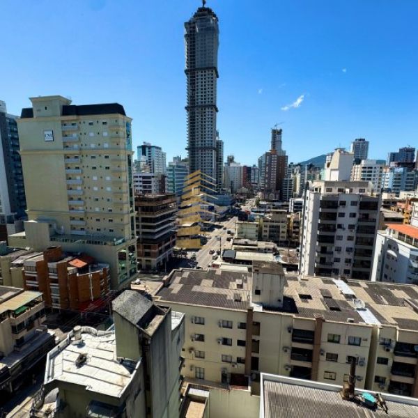 Apartamento temporada 3 quartos ? Meia Praia