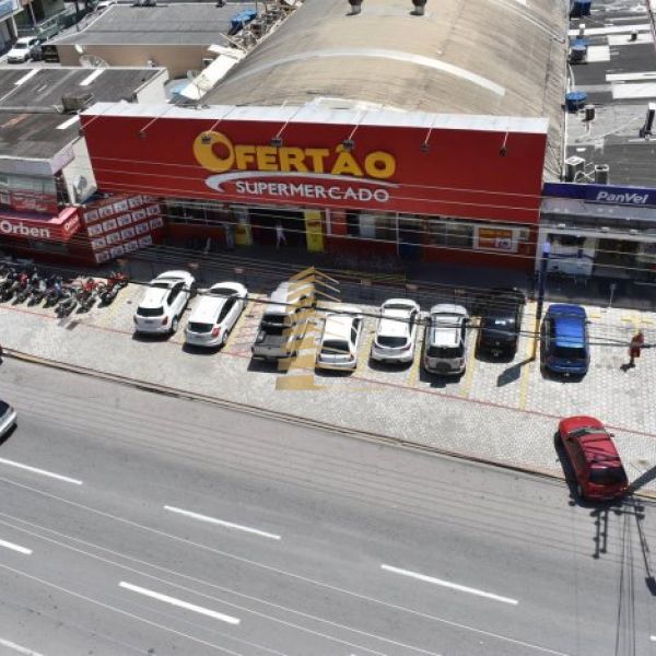 COBERTURA DUPLEX - 04 QUARTOS, SENDO 01 SU�TE 