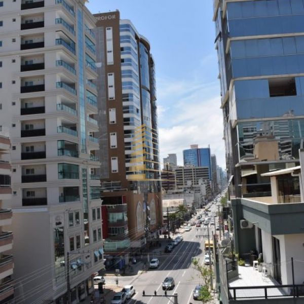 COBERTURA DUPLEX - 04 QUARTOS, SENDO 01 SU�TE 