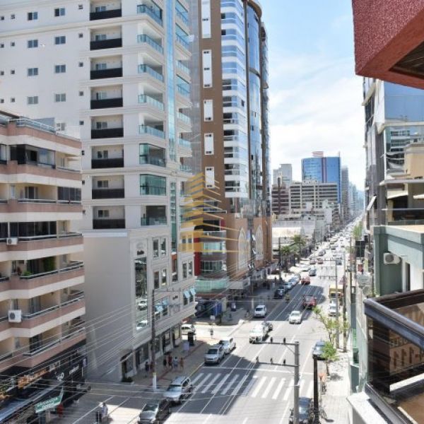 COBERTURA DUPLEX - 04 QUARTOS, SENDO 01 SU�TE 