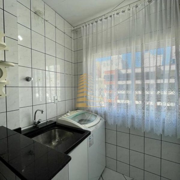 P� na areia aluguel ver�o 3 quartos Meia Praia