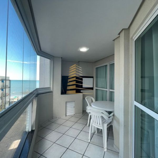 P� na areia aluguel ver�o 3 quartos Meia Praia
