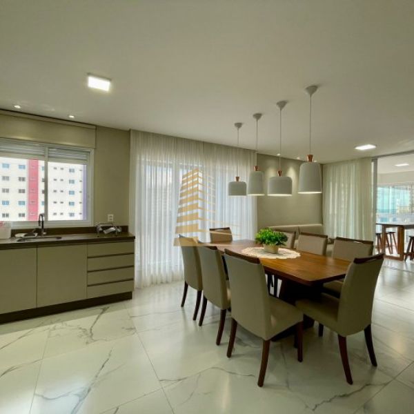 Apartamento ver�o 3 su�tes quadra mar em Meia prai