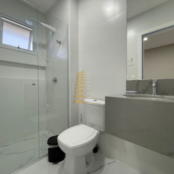 Apartamento ver�o 3 su�tes quadra mar em Meia prai