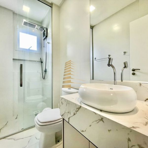 Luxuoso apartamento ver�o Quadra mar Meia Praia 