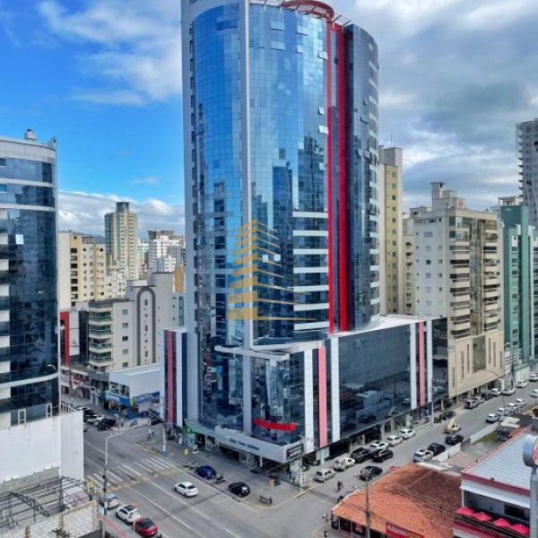 Luxuoso apartamento ver�o Quadra mar Meia Praia 