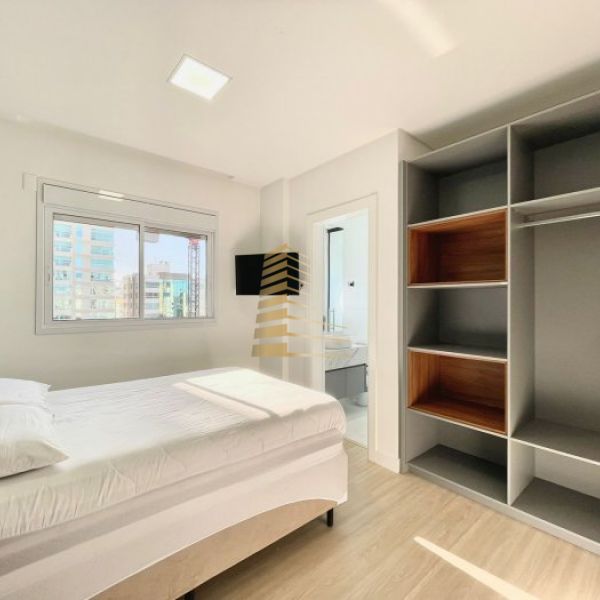 Luxuoso apartamento ver�o Quadra mar Meia Praia 