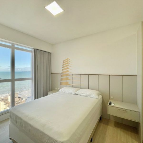 Luxuoso apartamento ver�o Quadra mar Meia Praia 