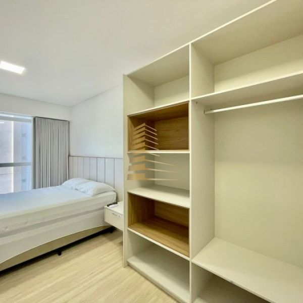 Luxuoso apartamento ver�o Quadra mar Meia Praia 