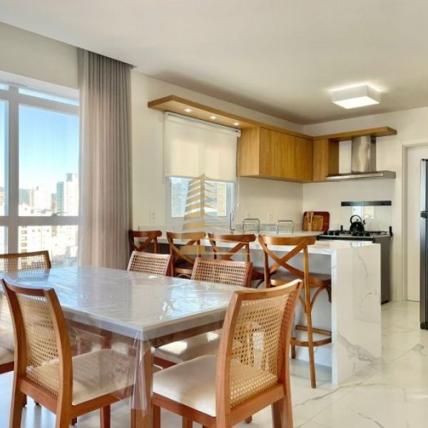 Luxuoso apartamento ver�o Quadra mar Meia Praia 