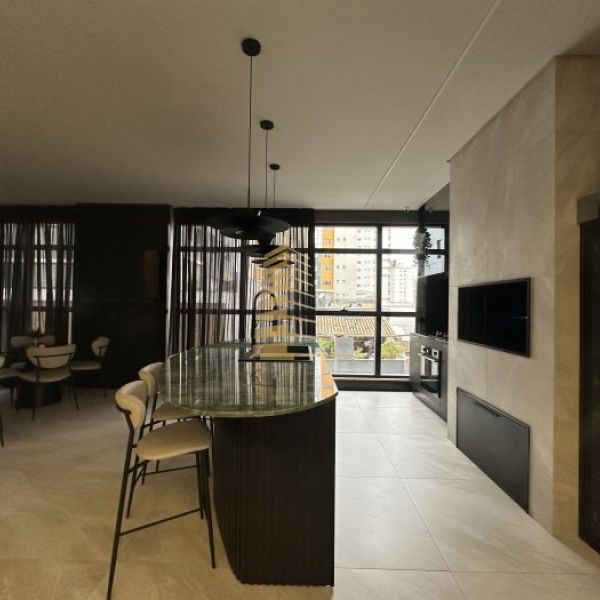 Apartamento novo na regi�o central da Meia Praia