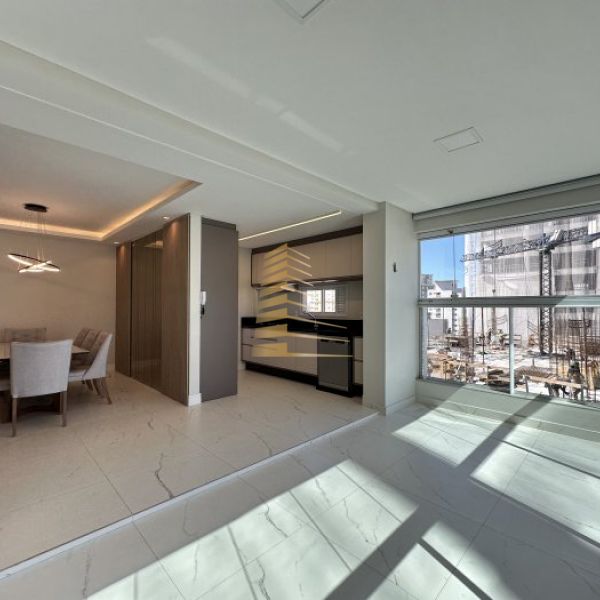 Apartamento na regi�o central da Meia Praia