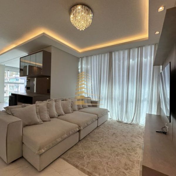 Apartamento na regi�o central da Meia Praia