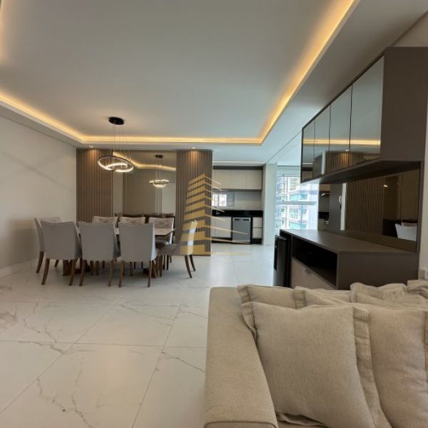 Apartamento na regi�o central da Meia Praia