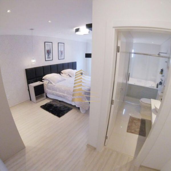 Apartamento na regi�o central da Meia Praia