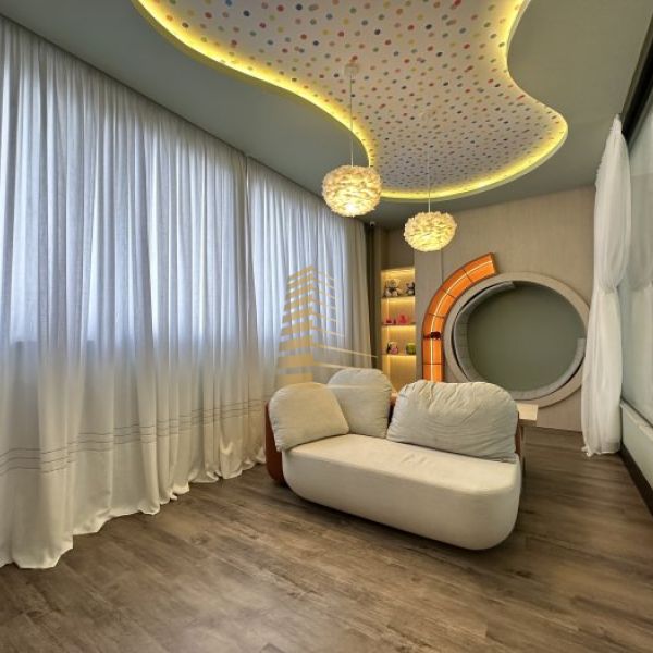 Apartamento novo na Meia Praia - Itapema SC