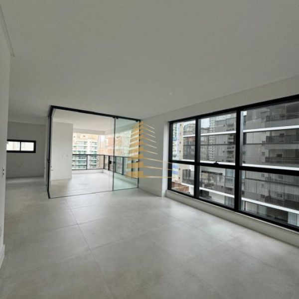 Apartamento novo na Meia Praia - Itapema SC