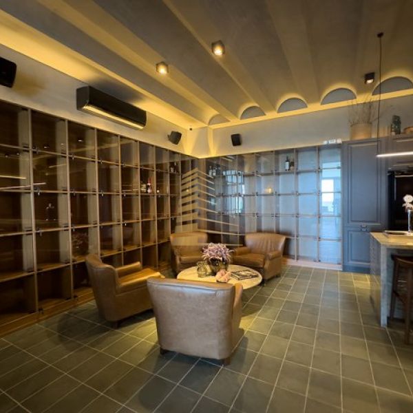 EXCELENTE APARTAMENTO COM 04 SU�TES