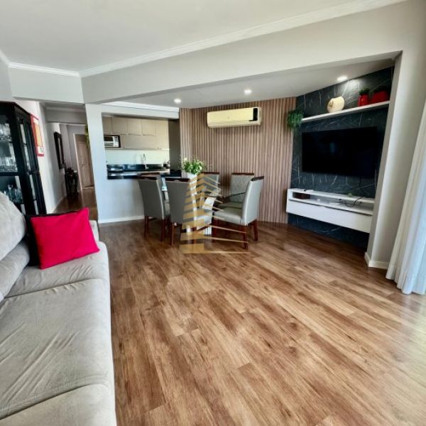 APARTAMENTO FRENTE MAR - MEIA PRAIA 