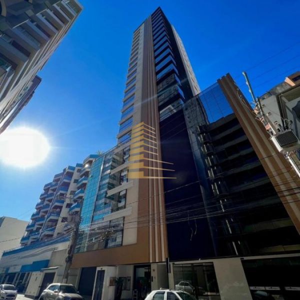 APARTAMENTO NOVO - 3 SU�TES EM MEIA PRAIA