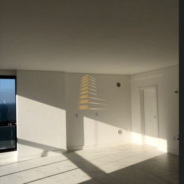 APARTAMENTO NOVO - 3 SU�TES EM MEIA PRAIA