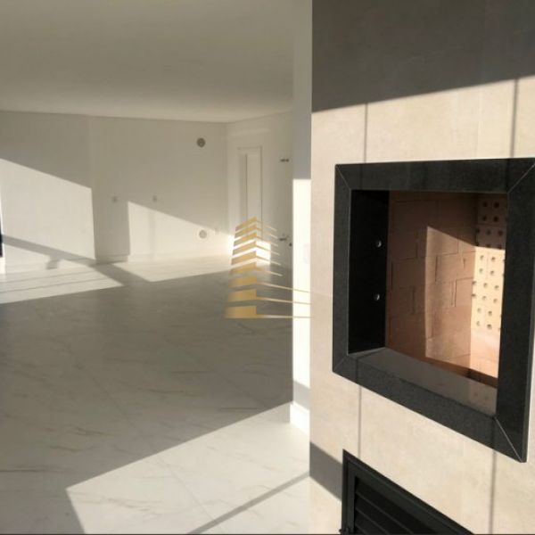 APARTAMENTO NOVO - 3 SU�TES EM MEIA PRAIA