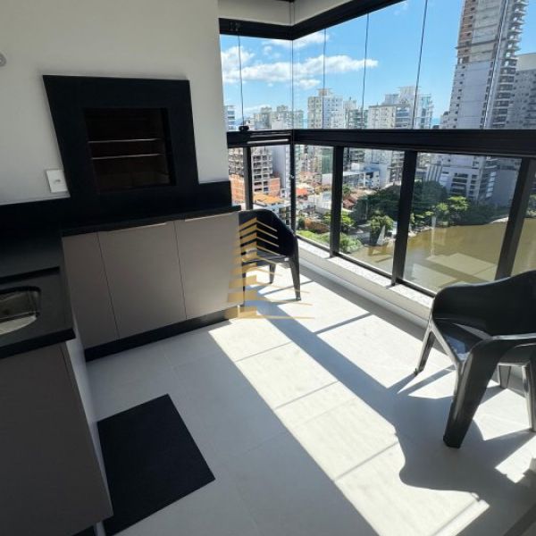 EXCELENTE 02 SUITES, 02 VAGAS - VISTA FRONTAL MAR