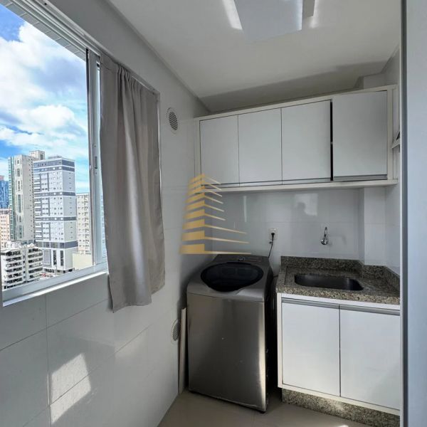 03 Su�tes - 04 Vagas de Garagem