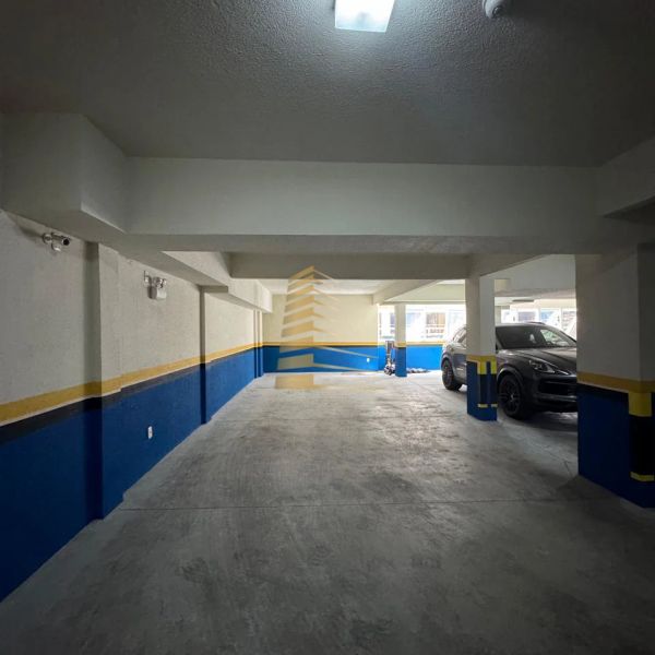 03 Su�tes - 04 Vagas de Garagem