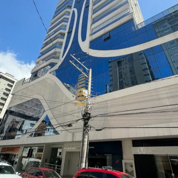 APARTAMENTO 4 SU�TES - 188m� - FRENTE SUL