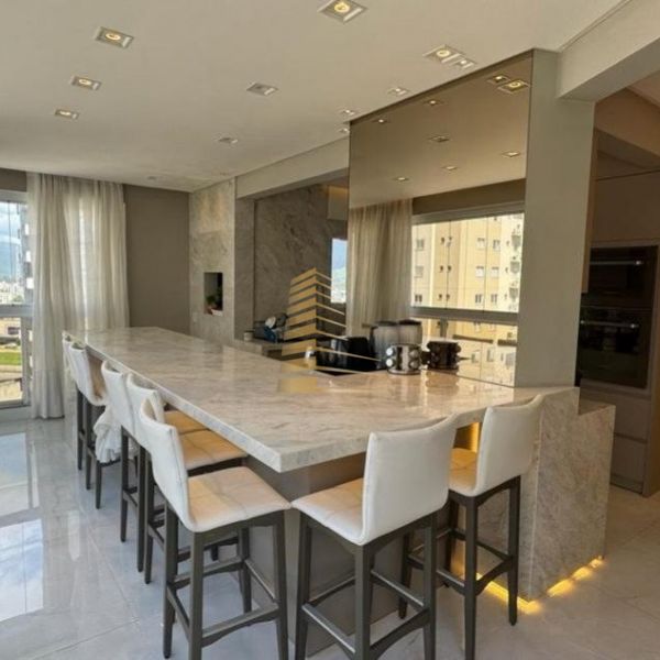 APARTAMENTO 4 SU�TES - 188m� - FRENTE SUL