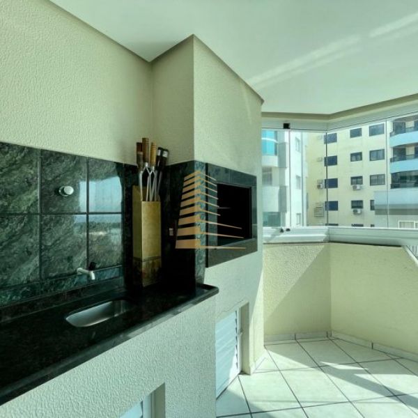 Apto vista mar com 03 dormit�rios!