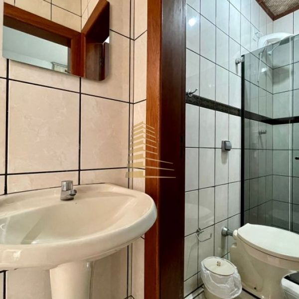Aluguel ver�o 4 quartos Quadra Mar em Meia Praia