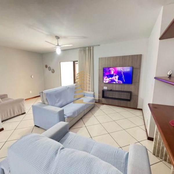 Aluguel ver�o 4 quartos Quadra Mar em Meia Praia