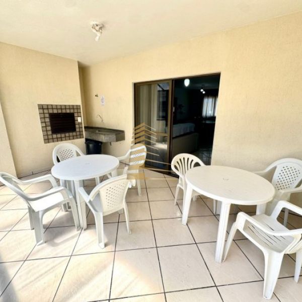 Aluguel ver�o 4 quartos Quadra Mar em Meia Praia