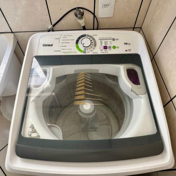 Aluguel ver�o 4 quartos Quadra Mar em Meia Praia