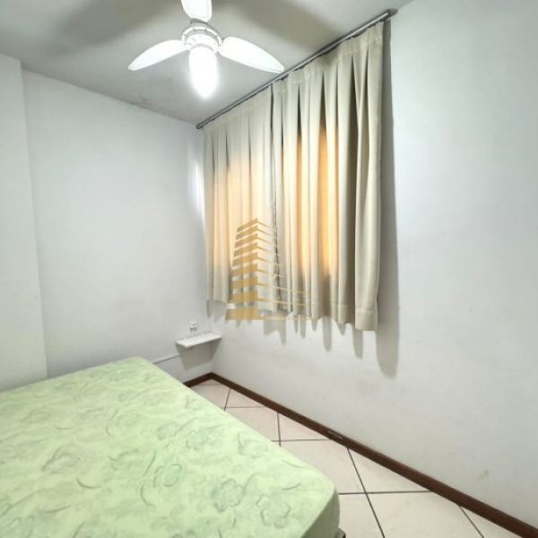 Aluguel ver�o 4 quartos Quadra Mar em Meia Praia