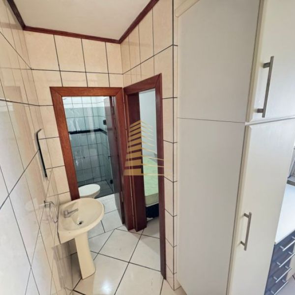 Aluguel ver�o 4 quartos Quadra Mar em Meia Praia