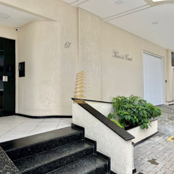 Apartamento 3 quartos Meia Praia (Temporada)
