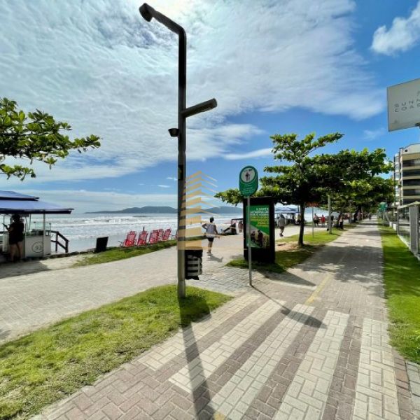 P� na areia aluguel ver�o 2 quartos Meia Praia