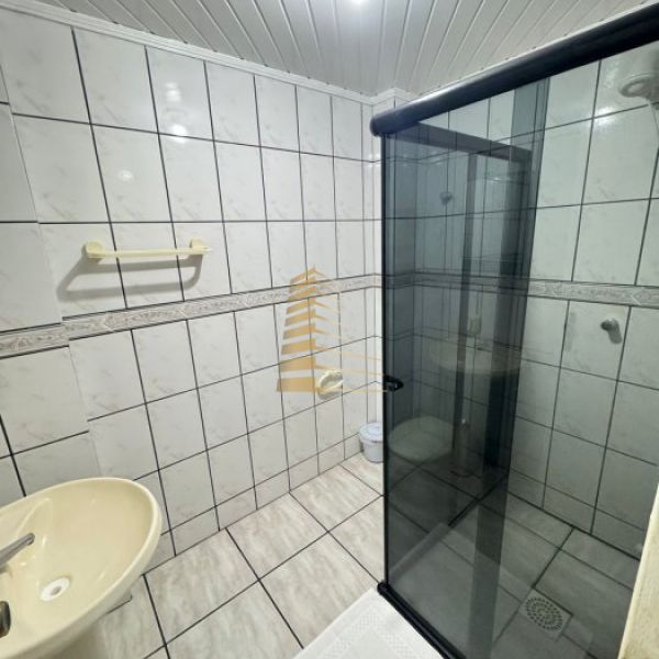 Aluguel ver�o 2 quartos quadra mar em Meia Praia 