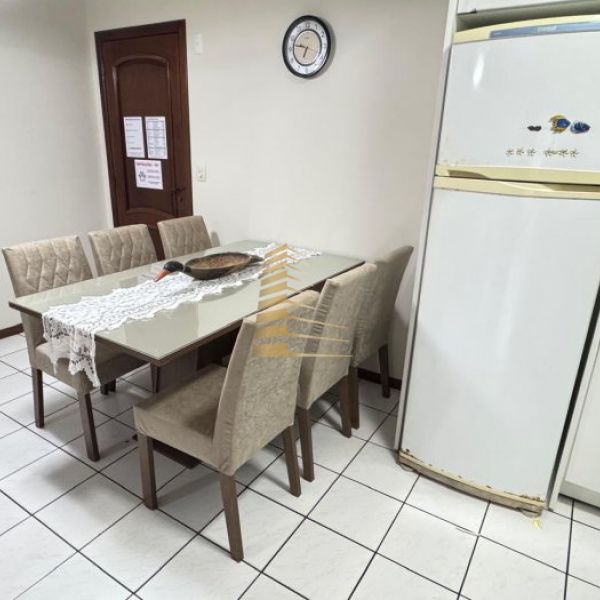 Aluguel ver�o p� na areia 2 quartos  Meia Praia