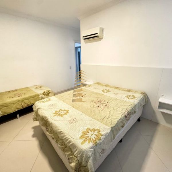 Apartamento temporada 3 su�tes em Meia Praia