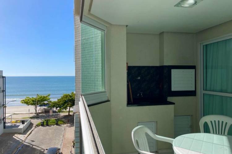 P� na areia aluguel ver�o 3 quartos Meia Praia