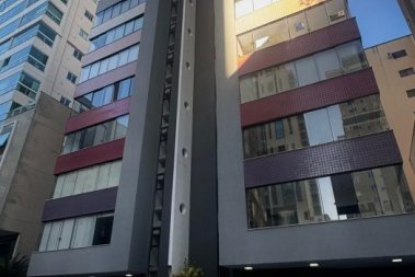 APARTAMENTO 03 DORMIT�RIOS, PR�XIMO DO MC DONALD S